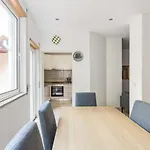 Lägenhet Guestready - & Spacious In *