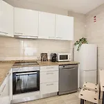 Guestready - & Spacious In Lägenhet