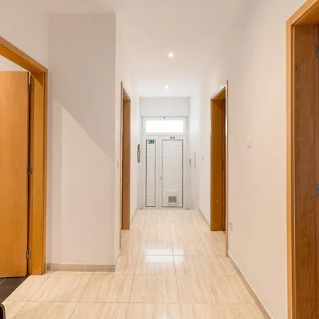 Guestready - & Spacious In Apartman